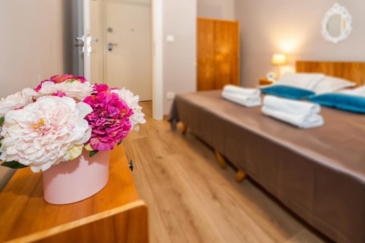 Apartment Queen Teuta In The Heart Of Split Historical Heritage Bagian luar foto
