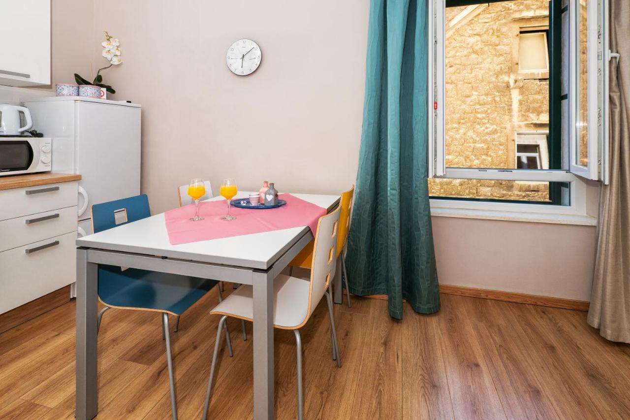 Apartment Queen Teuta In The Heart Of Split Historical Heritage Bagian luar foto