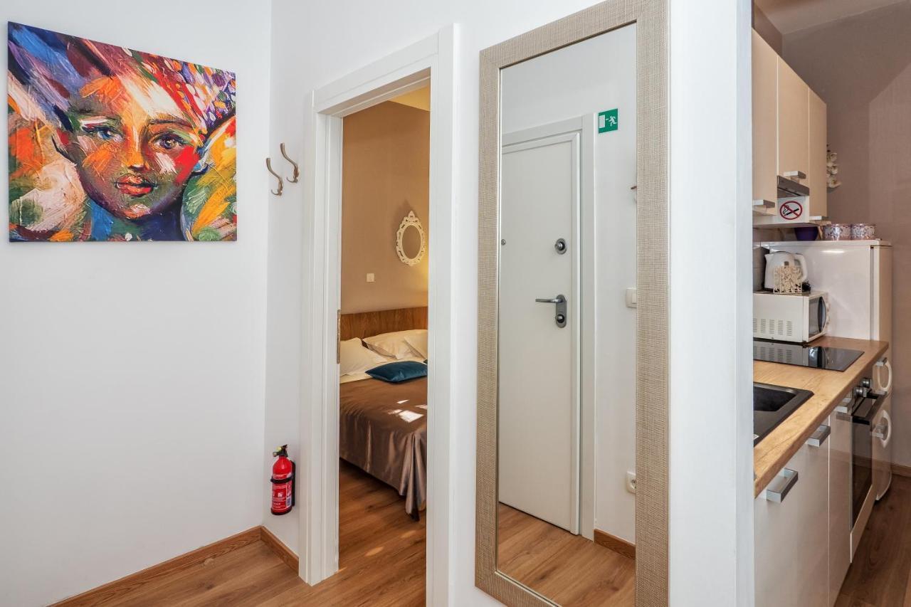 Apartment Queen Teuta In The Heart Of Split Historical Heritage Bagian luar foto