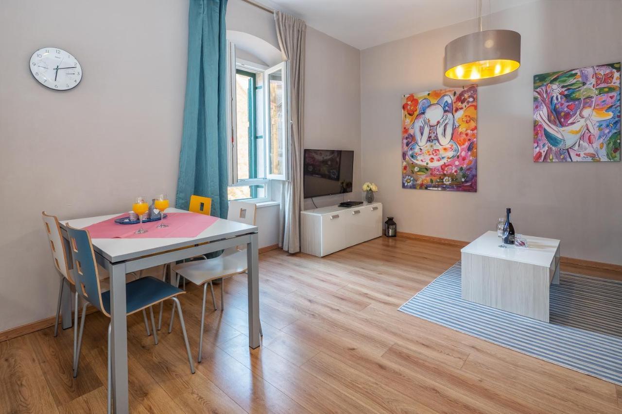Apartment Queen Teuta In The Heart Of Split Historical Heritage Bagian luar foto